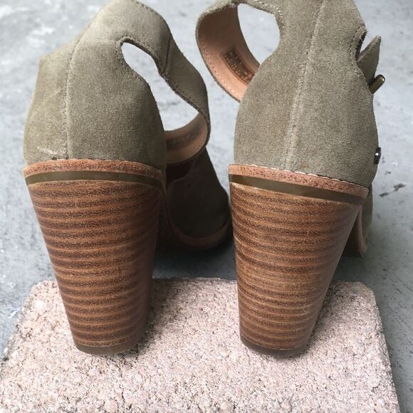 UGG AJA suede heels - Picture 5 of 8